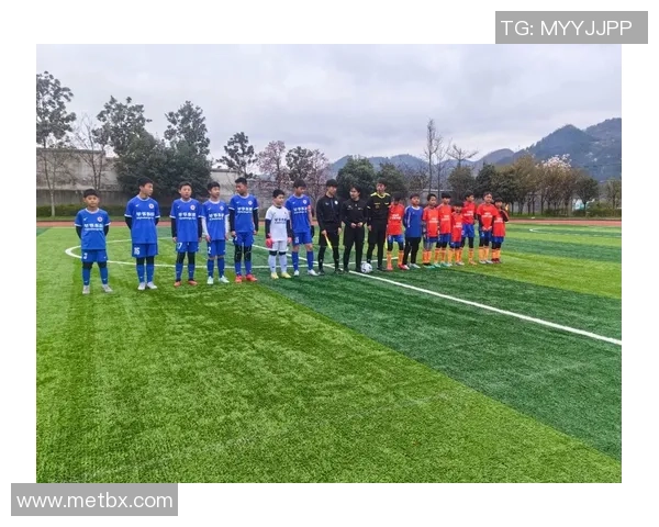 30位足球巨星领衔球场风云 揭示他们背后的奋斗与荣耀 30位足球巨星领衔球场风云 揭示他们背后的奋斗与荣耀