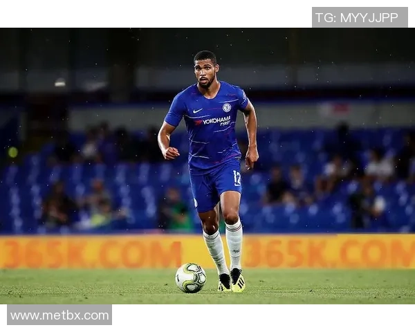 足球明星脚部受伤最新情况解析与康复之路展望