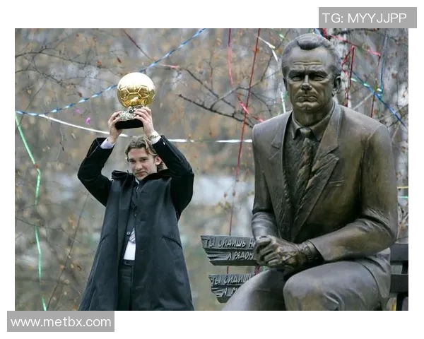 那些年未能圆满的绿茵传奇回忆录诉说足球巨星心中无尽遗憾